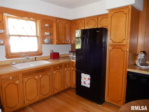 712 E Jefferson St, Macomb, IL 61455 photo 8