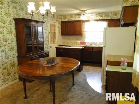 143 Harmony Ln, Macomb, IL 61455 photo 8
