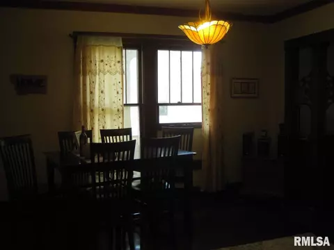 809 E Washington Dr, Macomb, IL 61455 photo 12