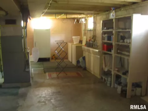 809 E Washington Dr, Macomb, IL 61455 photo 18