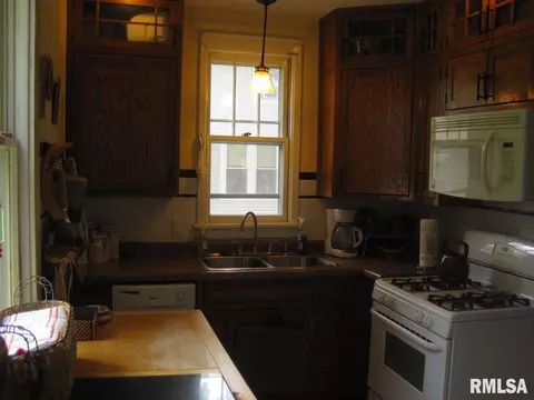 809 E Washington Dr, Macomb, IL 61455 photo 10