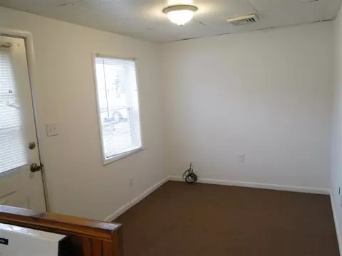 1014 E Wheeler Dr, Macomb, IL 61455 photo 7