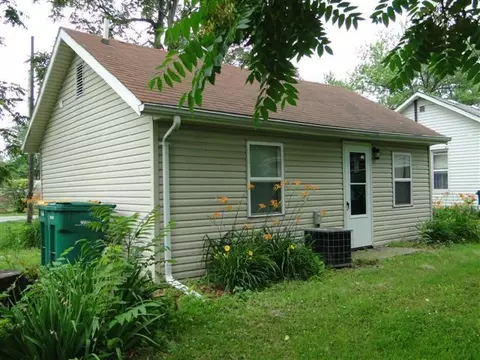 1014 E Wheeler Dr, Macomb, IL 61455 photo 4