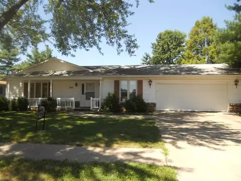 206 Evergreen Dr, Macomb, IL 61455 photo 1