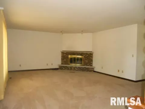 206 Evergreen Dr, Macomb, IL 61455 photo 7