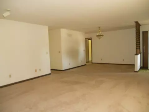 206 Evergreen Dr, Macomb, IL 61455 photo 6