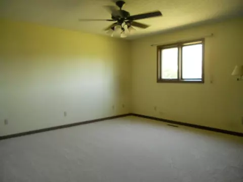206 Evergreen Dr, Macomb, IL 61455 photo 11