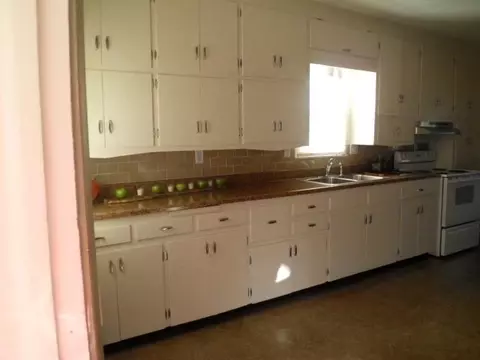 914 W Piper St, Macomb, IL 61455 photo 5