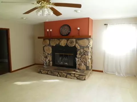 914 W Piper St, Macomb, IL 61455 photo 3