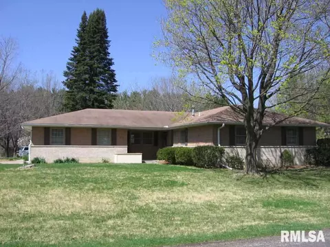 707 Meadow Dr, Macomb, IL 61455 photo 1