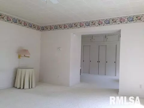 1385 Cherokee Rd, Macomb, IL 61455 photo 14