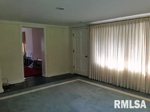 1385 Cherokee Rd, Macomb, IL 61455 photo 7