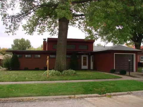 813 E Piper Dr, Macomb, IL 61455 photo 1