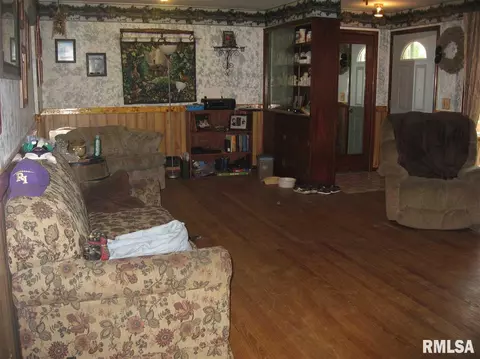 411 E Main, Industry, IL 61440 photo 5