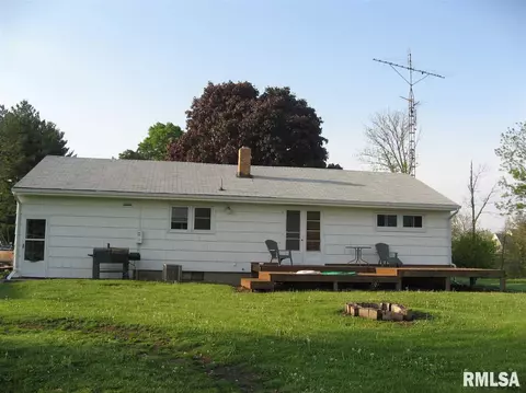 411 E Main, Industry, IL 61440 photo 3