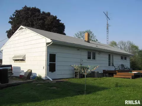411 E Main, Industry, IL 61440 photo 4