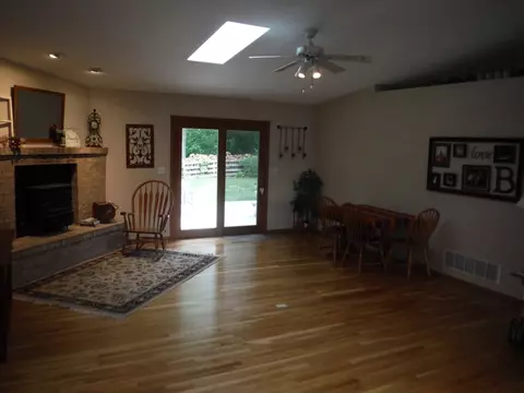 1325 E Myrtle, Canton, IL 61520 photo 15