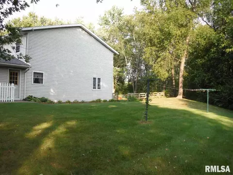 1325 E Myrtle, Canton, IL 61520 photo 4