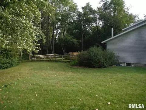 1325 E Myrtle, Canton, IL 61520 photo 6