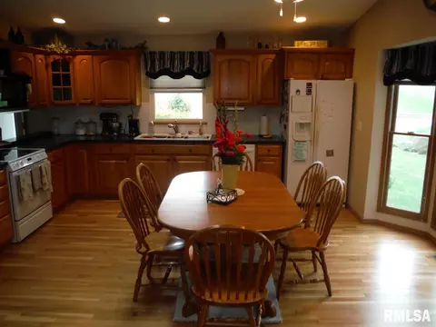 1325 E Myrtle, Canton, IL 61520 photo 14