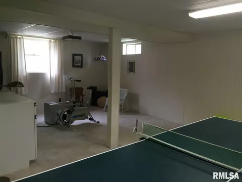 537 Meadow Dr, Macomb, IL 61455 photo 25