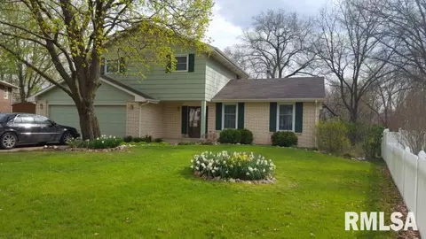 537 Meadow Dr, Macomb, IL 61455 photo 1