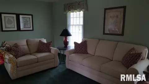537 Meadow Dr, Macomb, IL 61455 photo 7