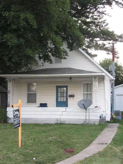 724 Piper, Macomb, IL 61455 photo 1