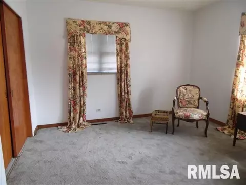627 E Franklin St, Macomb, IL 61455 photo 28