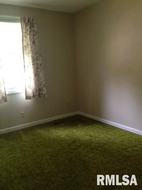175 Jamestown Rd, Macomb, IL 61455 photo 12