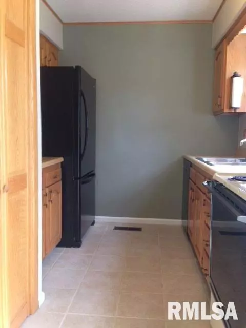 175 Jamestown Rd, Macomb, IL 61455 photo 6