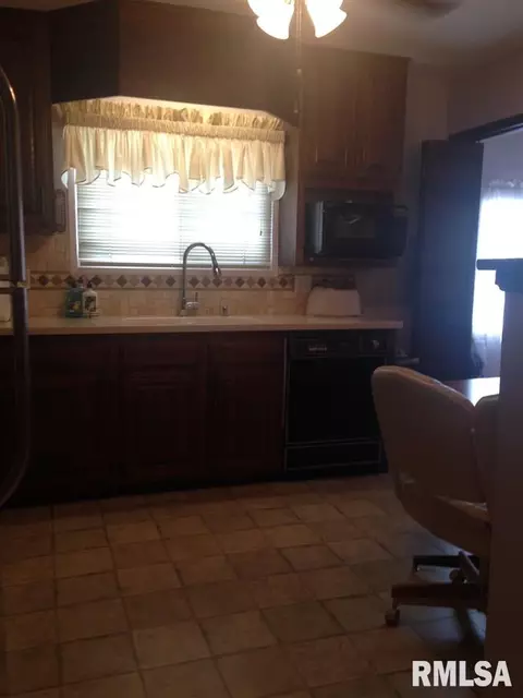 826 Madelyn Ave, Macomb, IL 61455 photo 12