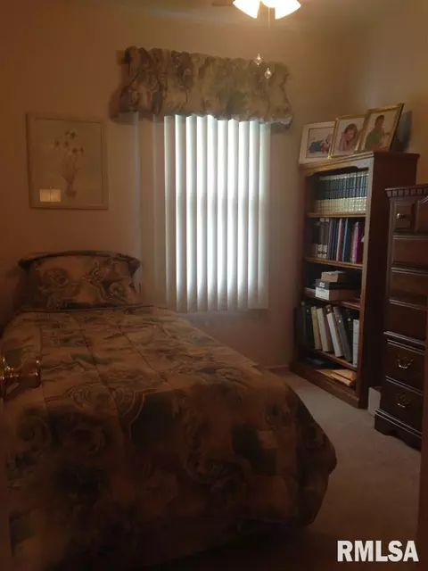 826 Madelyn Ave, Macomb, IL 61455 photo 6