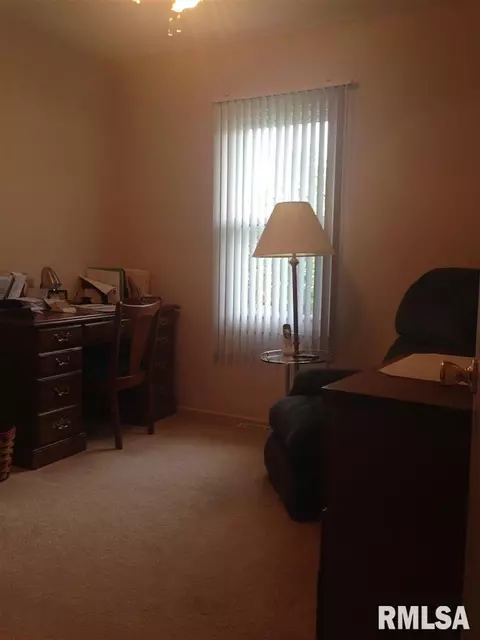 826 Madelyn Ave, Macomb, IL 61455 photo 7