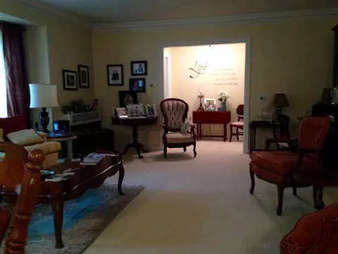 425 S Randolph St, Macomb, IL 61455 photo 3