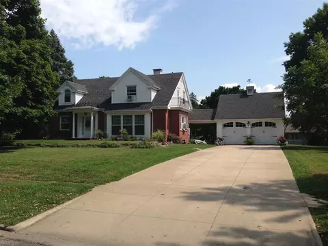 425 S Randolph St, Macomb, IL 61455 photo 1