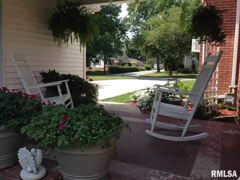 425 S Randolph St, Macomb, IL 61455 photo 20