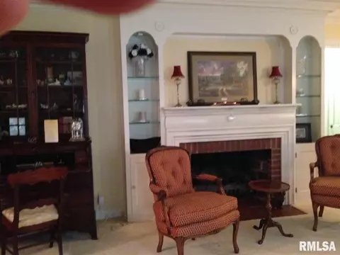 425 S Randolph St, Macomb, IL 61455 photo 5