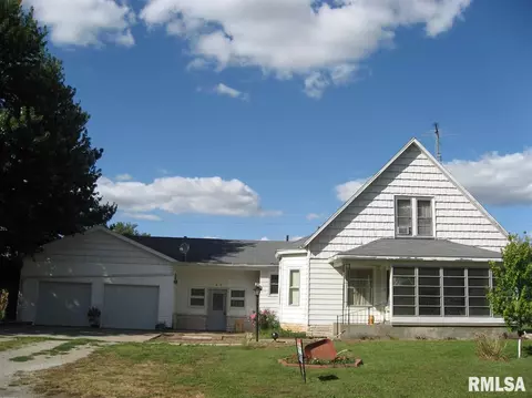 108 E Seymour St, Sciota, IL 61475 photo 3