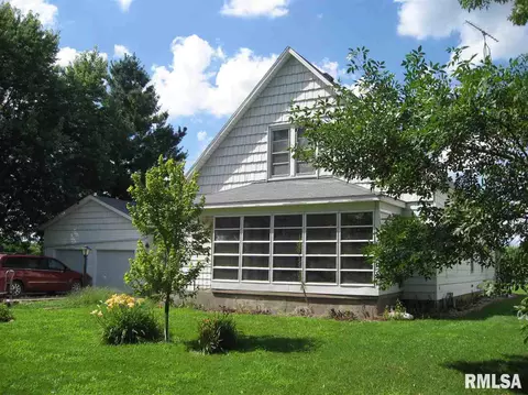 108 E Seymour St, Sciota, IL 61475 photo 1