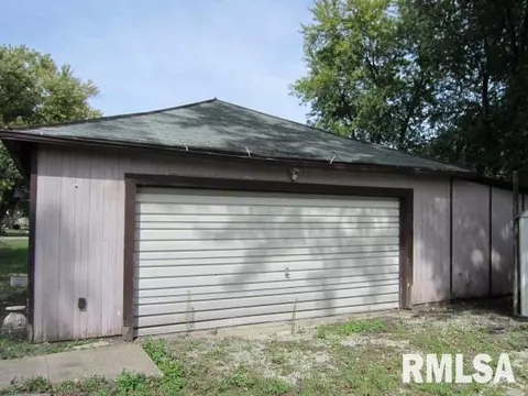 704 E Jackson St, Cuba, IL 61427 photo 2