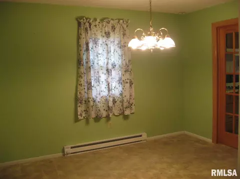 560 E Gridley St, Bushnell, IL 61422 photo 8