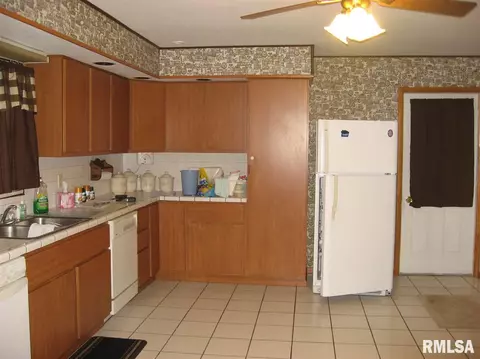 560 E Gridley St, Bushnell, IL 61422 photo 7