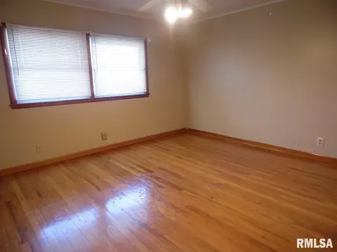 916 Candy Ln, Macomb, IL 61455 photo 11