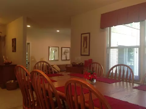 401 Meadow Dr, Macomb, IL 61455 photo 7