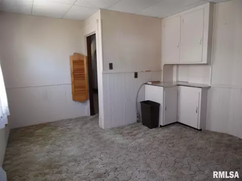 318 E Jefferson St, Macomb, IL 61455 photo 6