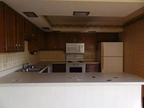 503 James Dr, Macomb, IL 61455 photo 5
