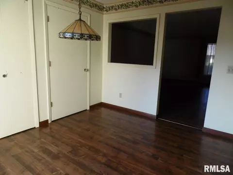 503 James Dr, Macomb, IL 61455 photo 7