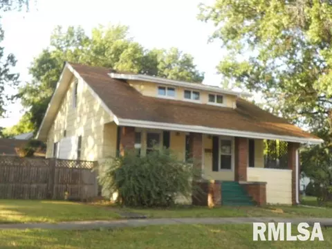 233 W Piper St, Macomb, IL 61455 photo 1