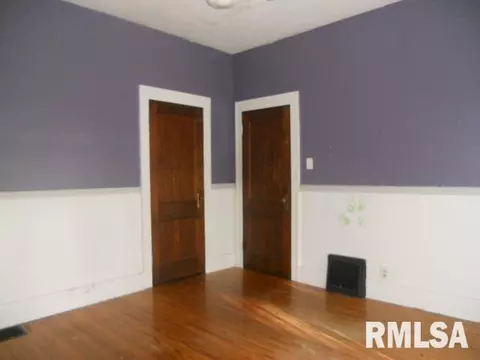 233 W Piper St, Macomb, IL 61455 photo 9